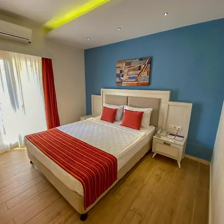 Hotel Queen's Park Goynuk